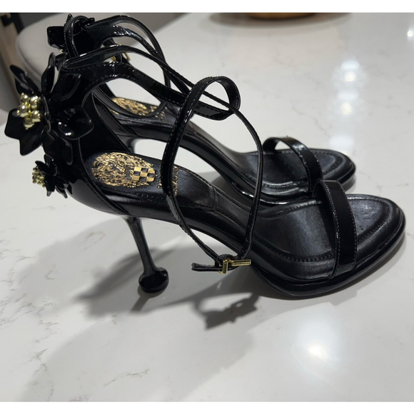 Vince Camuto Tanvie Black Patent Floral Heel Sandals Women’s Size 8 NWOB - Picture 5 of 11